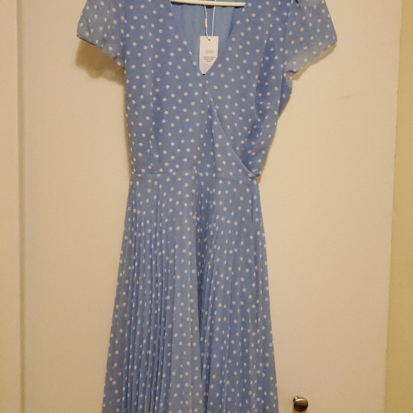 Dress - Picture 1 of 2